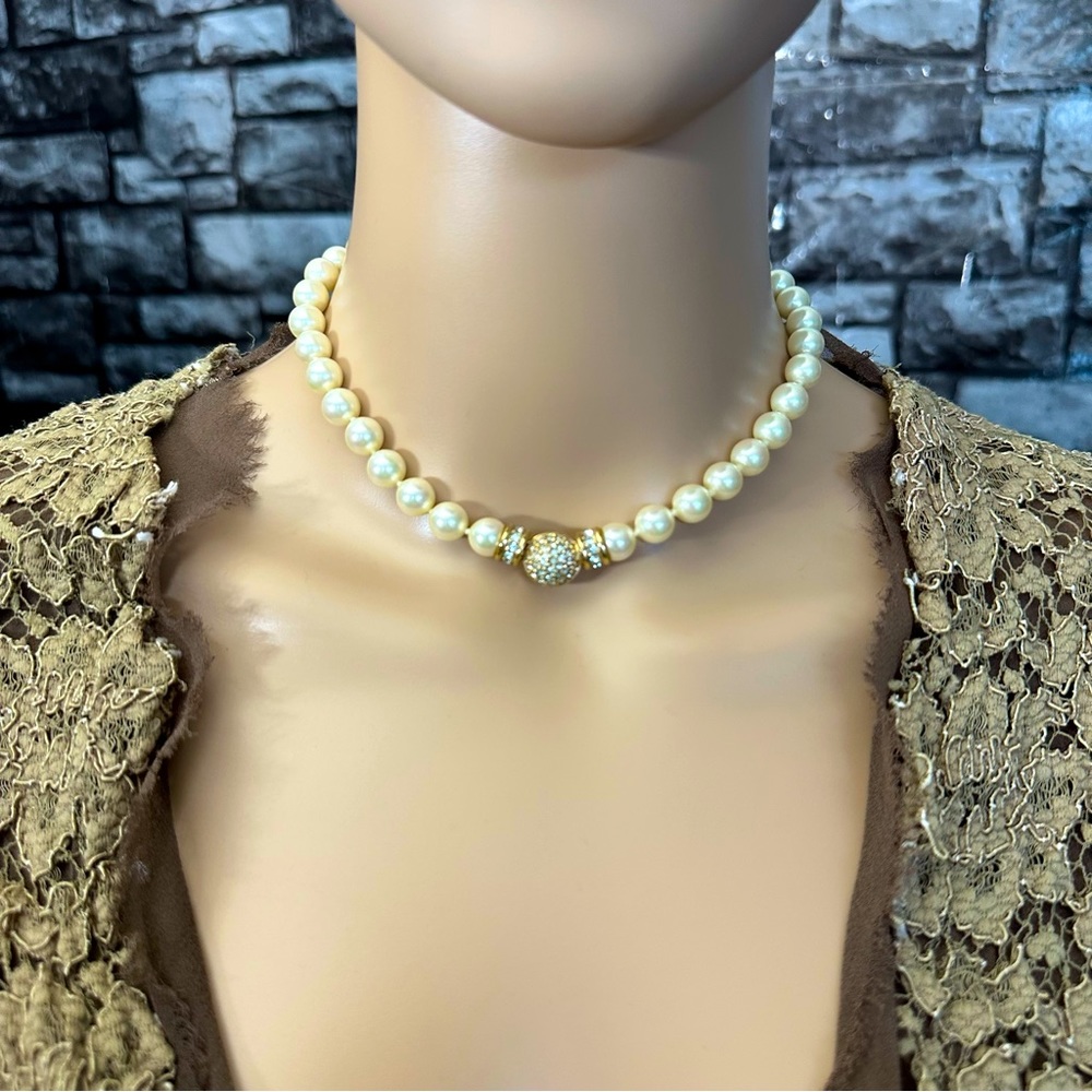VTG Christian Dior Luxury rare Faux Pearls reversible w/Diamonds Necklace